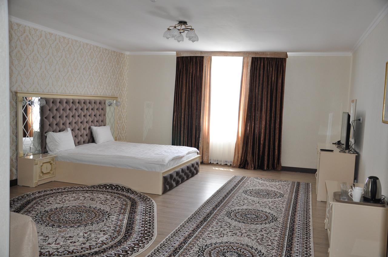 Hotel "Aishadeluxe" Taraz Exterior photo
